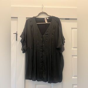 Black Dolan top from Anthropologie